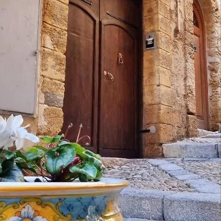 Terrazza Caracciolo 切法卢