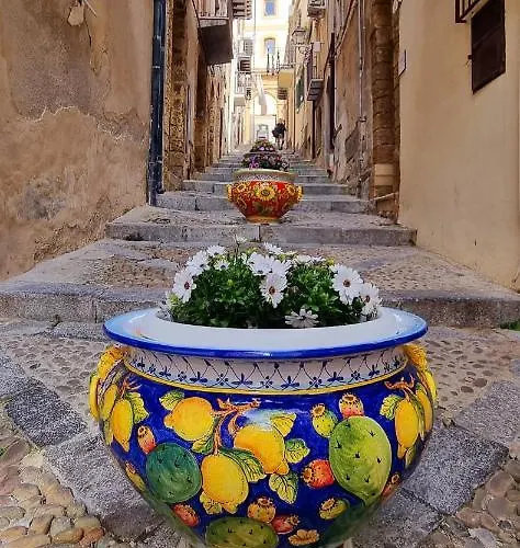 Terrazza Caracciolo Апартаменти *