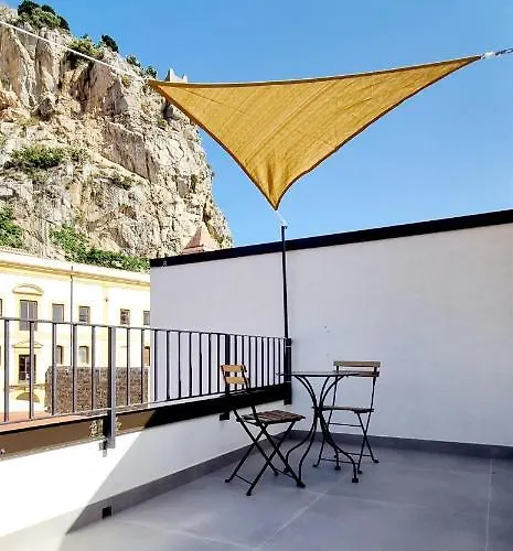 Апартаменти Terrazza Caracciolo *